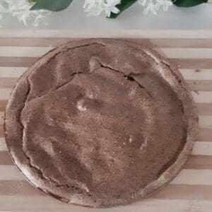 Base pizza low carb, keto, paleo, fit e senza glutine. con albumi e semi. Base pizza low carb, keto, paleo, fit e senza glutine. con albumi e semi.