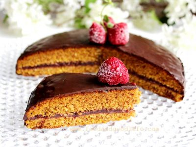 Torta alle mandorle, facilissima e senza glutine Torta facilissima, low carb e senza glutine