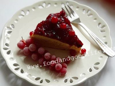 Cheesecake senza base, fetta. Ricetta low carb, keto e senza glutine Cheesecake senza base, fetta