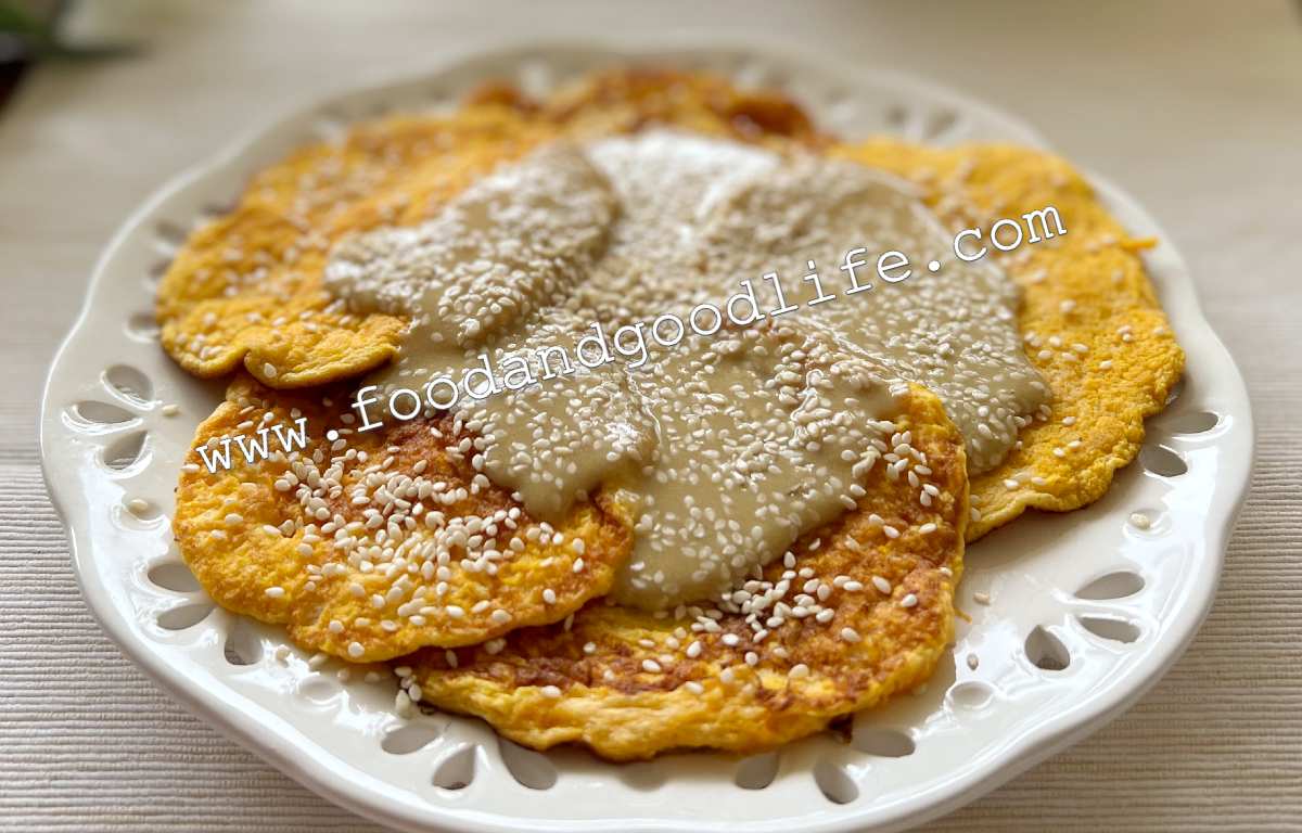 Pancake alla zucca e crema di sesamo Pancake alla zucca e crema di sesamo